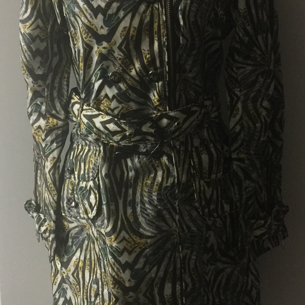 Apple Buttoms light coat